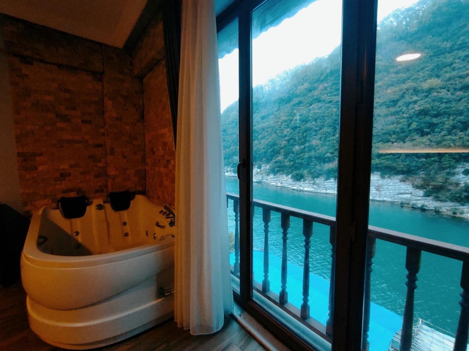 Hill River Hotel Ağva Esterno foto